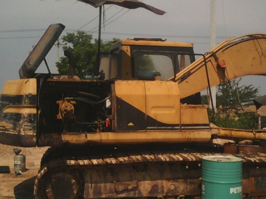 CAT 320 V1 ไฟฟ้าครบ เอวแน่น เครื่องดี รถทำงานอยู๋ เอกสารอินวอยซ์