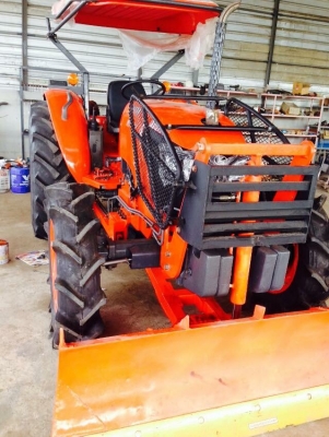 m7040 อุปกรณ์ 3ชิ้นมาแล้วครับ ดันหน้าผานพรวนดินผาน3 ยางใหม่4เส้น  ราคาเบาๆเพียง.  570000