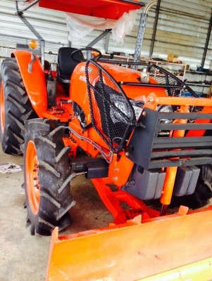 m7040 อุปกรณ์ 3ชิ้นมาแล้วครับ ดันหน้าผานพรวนดินผาน3 ยางใหม่4เส้น  ราคาเบาๆเพียง.  570000