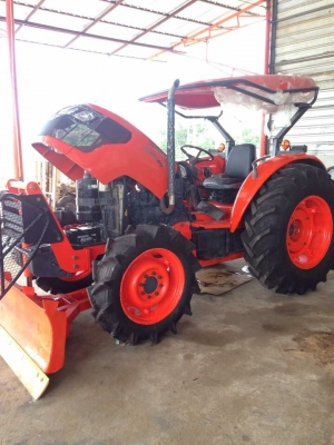 m7040 อุปกรณ์ 3ชิ้นมาแล้วครับ ดันหน้าผานพรวนดินผาน3 ยางใหม่4เส้น  ราคาเบาๆเพียง.  570000