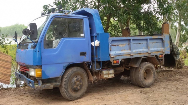 ขายหกล้อดั้ม MITSUBISHI ดั้ม 3คิว เครื่อง4D34 115แรง พ่วงมาลัยเพาเวอร์ เครื่องเกียร์คัชชีดี รถใช้งานประจำ เอกสารสัญญาซื้อขาย เป็นรถประกอบ เอกสารอินวอยซ์หาย