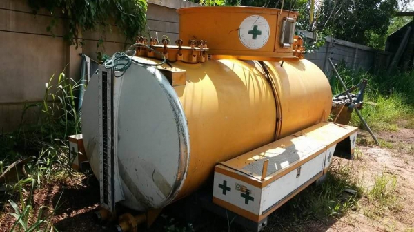 ถังน้ำแสตนเลส ใส่หกล้อ ขนาด3,000 ลิตร