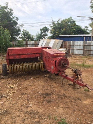 ขายเครื่องอัดฟาง New Holland