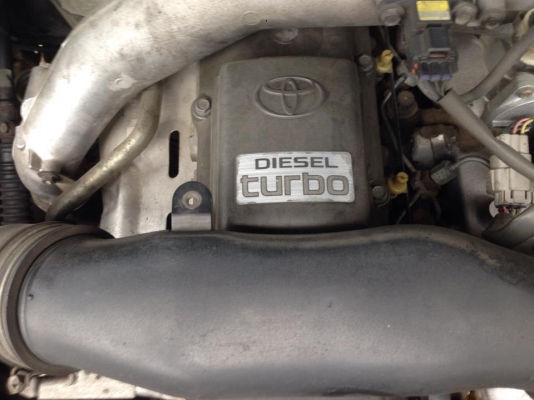 ฝากขายรถสปอร์ไรเดอร์4X4เครื่อง3000ccเทอร์โบ ปี2001 รถใช้ถนอมเหมือนใหม่ไม่เคยชนครับ ขาย 195000 บาท