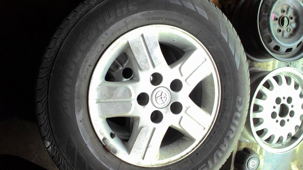 ล้อแม๊ก วีโก้ ขอบ 15 พร้อมยาง BRIDGESTONE DURAVIS R611 ชุด 4 ล้อ tel.081-427-3941