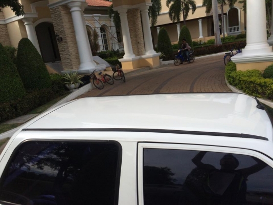 ขาย. Daihatsu mira mint ปี97 แท้เครื่องหัวฉีด660ccเกียร์ ธรรมดา สีขาวมุก ทำใหม่ นอก ใน สวยๆ ภายในหุ้มใหม่. ช่วงล่างทำมาใหม่. แบตใหม่ 7/9/58 ยางใหม่ ปี15ต้นปี. เพิ่งเปลียน รถสวย พร้อมใช้งาน. ประหยัดน้ำมัน. หาทีจอดรถง่าย. เบาะด้านหลังพับ เก็บของได้เยอะครับ.