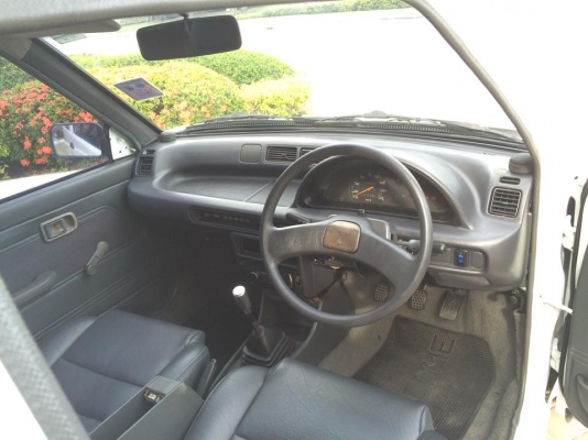 ขาย. Daihatsu mira mint ปี97 แท้เครื่องหัวฉีด660ccเกียร์ ธรรมดา สีขาวมุก ทำใหม่ นอก ใน สวยๆ ภายในหุ้มใหม่. ช่วงล่างทำมาใหม่. แบตใหม่ 7/9/58 ยางใหม่ ปี15ต้นปี. เพิ่งเปลียน รถสวย พร้อมใช้งาน. ประหยัดน้ำมัน. หาทีจอดรถง่าย. เบาะด้านหลังพับ เก็บของได้เยอะครับ.