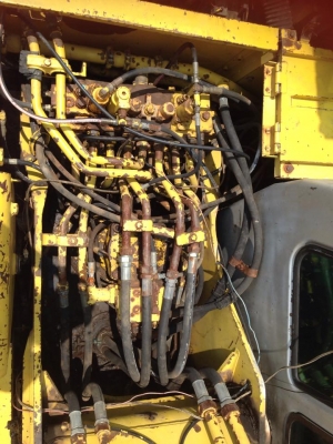 รถบ้านฝากขาย KOBELCO SK200-1 มาร์คทรี ซีเรียลสูง เก๋งเทา สีเดิมเครื่องปั้มระบบดี แอร์พร้อม ระบบดี ราคา 790000 บาท