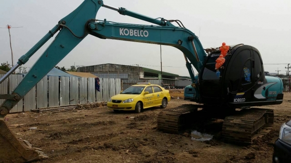 ขายรถแบคโฮ รุ่น มาคไฟ5