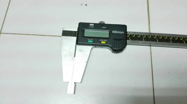 ====== Sold Out!! ====== เวอร์เนียดิสจิตอล Mitutoyo Japan รุ่น CDC-24"C ตัวใหญ่ขนาด 2 ฟุต.สภาพใหม่กริ้บ!!ท้าพิสูจน์ครับ..โทร 089-2499-123 นครปฐม