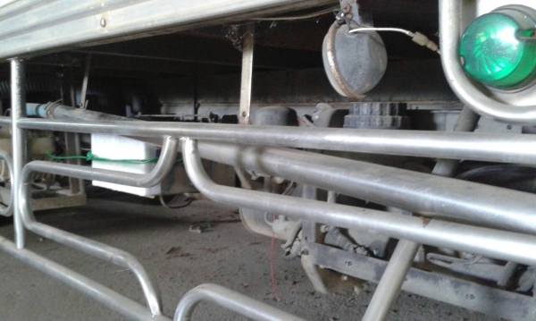 รถฮีโน่ 6 ล้อ ตู้เย็น FC4J  150 แรงม้า. ปี 48 - 49    ( มีขาย 5 คัน. )    สนใจติดต่อ  081 - 6079515