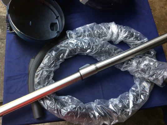 ----------เครื่องดูดฝุ่น-------------