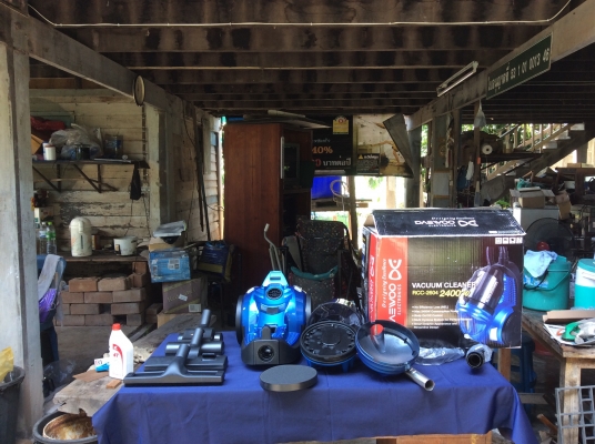 ----------เครื่องดูดฝุ่น-------------