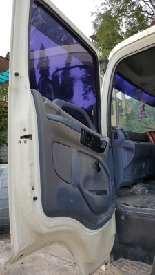 รถฮีโน่ 6 ล้อ ติดเฮี๊ยบ 3.5 ตัน. / FG1J  220 แรงม้า. ปี 47 - 49.   ( มีขาย 2 คัน. )      สนใจติดต่อ  081 - 6079515