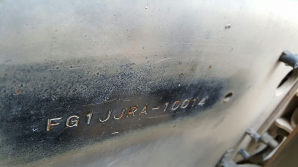 รถฮีโน่ 6 ล้อ ติดเฮี๊ยบ 3.5 ตัน. / FG1J  220 แรงม้า. ปี 47 - 49.   ( มีขาย 2 คัน. )      สนใจติดต่อ  081 - 6079515