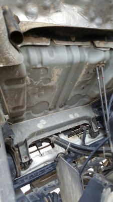 รถฮีโน่ 6 ล้อ ติดเฮี๊ยบ 3.5 ตัน. / FG1J  220 แรงม้า. ปี 47 - 49.   ( มีขาย 2 คัน. )      สนใจติดต่อ  081 - 6079515