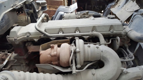 รถฮีโน่ 6 ล้อ ติดเฮี๊ยบ 3.5 ตัน. / FG1J  220 แรงม้า. ปี 47 - 49.   ( มีขาย 2 คัน. )      สนใจติดต่อ  081 - 6079515