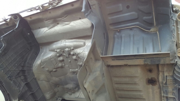 รถฮีโน่ 6 ล้อ ติดเฮี๊ยบ 3.5 ตัน. / FG1J  220 แรงม้า. ปี 47 - 49.   ( มีขาย 2 คัน. )      สนใจติดต่อ  081 - 6079515