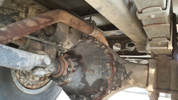 รถฮีโน่ 6 ล้อ ติดเฮี๊ยบ 3.5 ตัน. / FG1J  220 แรงม้า. ปี 47 - 49.   ( มีขาย 2 คัน. )      สนใจติดต่อ  081 - 6079515