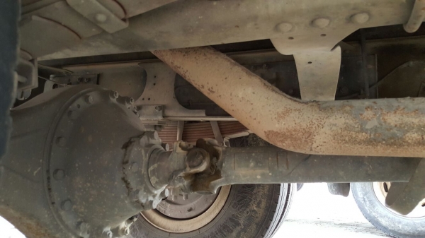 รถฮีโน่ 6 ล้อ ติดเฮี๊ยบ 3.5 ตัน. / FG1J  220 แรงม้า. ปี 47 - 49.   ( มีขาย 2 คัน. )      สนใจติดต่อ  081 - 6079515