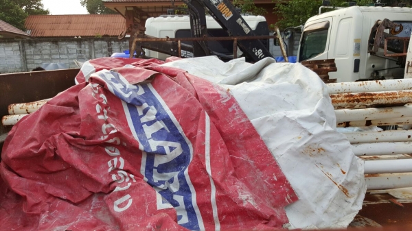 รถฮีโน่ 6 ล้อ ติดเฮี๊ยบ 3.5 ตัน. / FG1J  220 แรงม้า. ปี 47 - 49.   ( มีขาย 2 คัน. )      สนใจติดต่อ  081 - 6079515