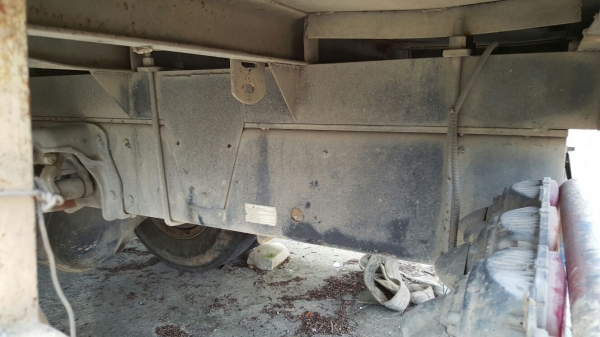 รถฮีโน่ 6 ล้อ ติดเฮี๊ยบ 3.5 ตัน. / FG1J  220 แรงม้า. ปี 47 - 49.   ( มีขาย 2 คัน. )      สนใจติดต่อ  081 - 6079515