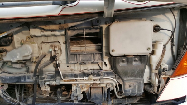 รถฮีโน่ 6 ล้อ ติดเฮี๊ยบ 3.5 ตัน. / FG1J  220 แรงม้า. ปี 47 - 49.   ( มีขาย 2 คัน. )      สนใจติดต่อ  081 - 6079515