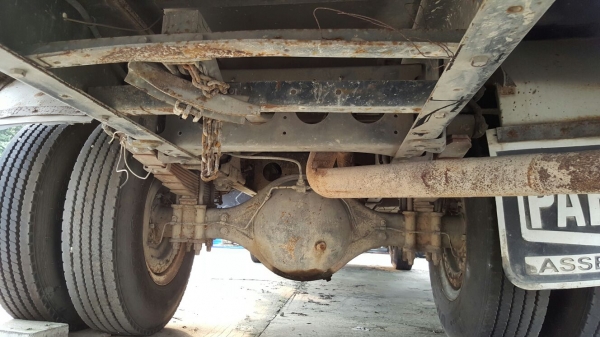 รถฮีโน่ 6 ล้อ ติดเฮี๊ยบ 3.5 ตัน. / FG1J  220 แรงม้า. ปี 47 - 49.   ( มีขาย 2 คัน. )      สนใจติดต่อ  081 - 6079515