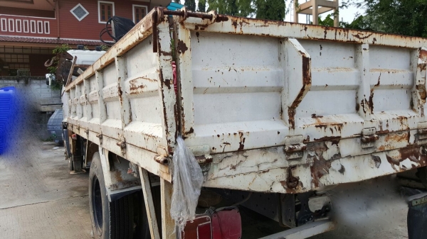 รถฮีโน่ 6 ล้อ ติดเฮี๊ยบ 3.5 ตัน. / FG1J  220 แรงม้า. ปี 47 - 49.   ( มีขาย 2 คัน. )      สนใจติดต่อ  081 - 6079515