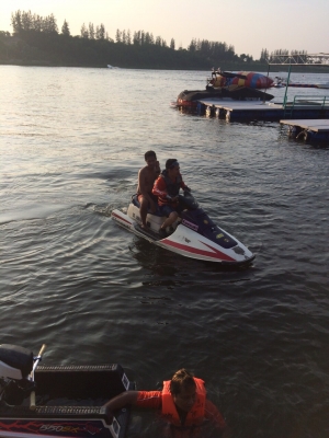 ขายเรือนั่งคาวาST650ราคาชิวๆพร้อมเล่น