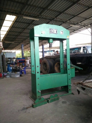 ขายแท่นอัดไฮโดรลิค60ตันยี่ห้อTMCพร้อมใช้