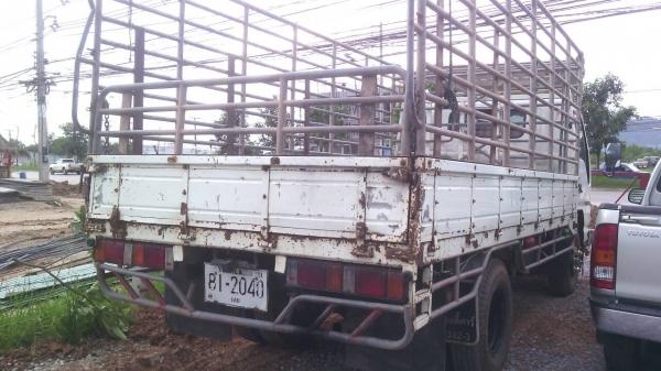 ขายด่วนรถ6ล้อNPRเครือง130แรงม้าปี51ยาว4.5เมตรรถสวยเดิม