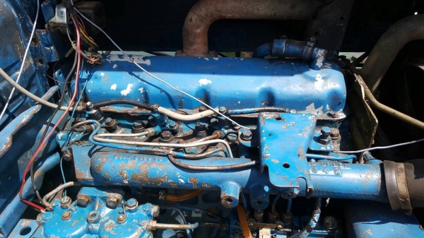 ขายรถไถ FORD 6610 เสื้อลาย ติดคีบอวยชัยแทรคเตอร์ สภาพพร้อมใช้งาน เอกสารสัญญาซื้อขายครับ ราคาต่อรองได้นิดหน่อย