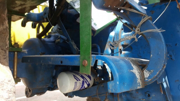 ขายรถไถ FORD 6610 เสื้อลาย ติดคีบอวยชัยแทรคเตอร์ สภาพพร้อมใช้งาน เอกสารสัญญาซื้อขายครับ ราคาต่อรองได้นิดหน่อย