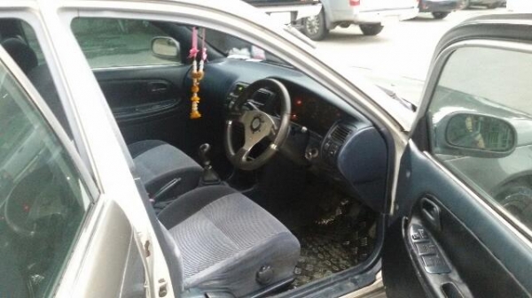 ขายสามห่วง ปี 94 เครื่อง 1.6 หัวฉีด เกียร์ธรรมดา ไม่แก๊ส ขายสามห่วง ปี 94 เครื่อง 1.6 หัวฉีด เกียร์ธรรมดา ไม่แก๊ส