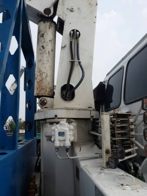 ขาย ISUZU 195 ติดเครน 5 ตัน 3 ท่อน  ปี38