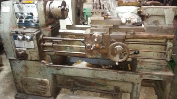 ขายเครื่องกลึงต้าชิง5ฟุต3เพลามีเบรคถอดคอม้าได้