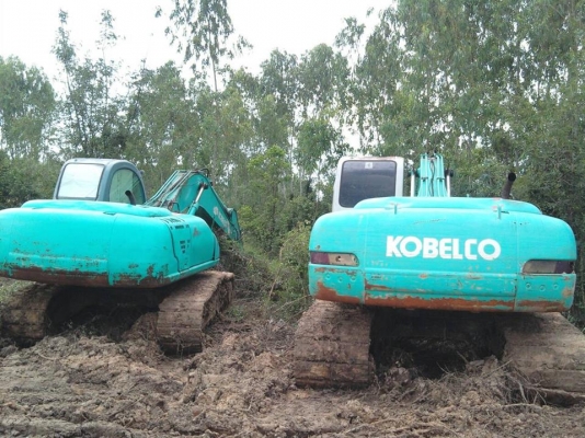 ขายรถขุดkobelco sk200 มาร์ค5ไฟว์ เอกสารเล่มทะเบียนไฟฟ้าเต็ม เอวดี บูมดี รถทำงานปกติทั้งวันไม่โหลด พร้อมลุยงาน ชมรถหน้างานได้เลย