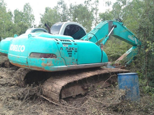 ขายรถขุดkobelco sk200 มาร์ค5ไฟว์ เอกสารเล่มทะเบียนไฟฟ้าเต็ม เอวดี บูมดี รถทำงานปกติทั้งวันไม่โหลด พร้อมลุยงาน ชมรถหน้างานได้เลย