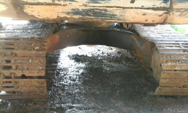 ขายรถขุดแบ็คโค KOMATSU PC200-5 บูมอาร์มเดิม เอวดีเครื่องแห้ง ทำช่วงล่างให้ พร้อมลงงาน