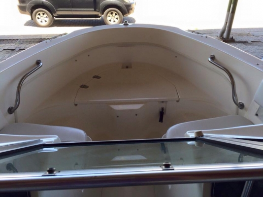 ขายเรือ Boston Whaler 2001 Ventura 180 ขนาด 18 ft. สภาพสวยพร้อมเทเลอร์