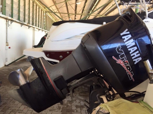ขายเรือ Boston Whaler 2001 Ventura 180 ขนาด 18 ft. สภาพสวยพร้อมเทเลอร์