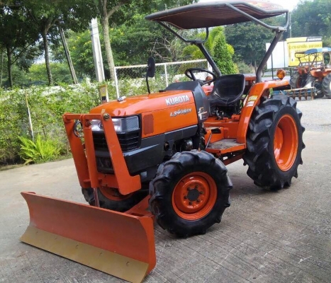 ขายรถไถKubota L3408DI (4WD) พร้อมใบมีดหน้าใหม่ รถไร่ สีเดิม 900ชม.พร้อมใช้งาน