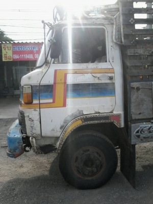 6ล้อปู่เมก้าKM500เครื่อง110กระบะยาว4.30เมตร รถสวยได้เดิมราคาเบาๆ 6ล้อปู่เมก้าKM500เครื่อง110กระบะยาว4.30เมตร รถสวยได้เดิมราคาเบาๆ