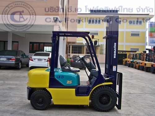 ขาย รถโฟล์คลิฟท์ KOMATSU รุ่น FD25HC-12