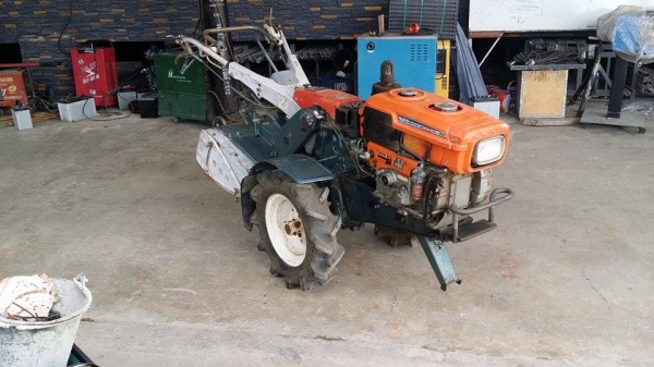 นำเข้าจากญี่ปุ่น รถไถเดินตาม KUBOTA  รุ่น E8 ขนาด 8 แรง เครื่องยนต์ดีเซล เก่าญี่ปุ่น   เครื่องยนต์ติดง่าย สภาพสวย