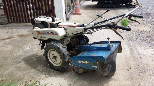 นำเข้าจากญี่ปุ่น รถไถเดินตาม  ISEKI   รุ่น KX750 ขนาด 7 แรง  เก่าญี่ปุ่น  เครื่องยนต์ติดง่าย  สภาพสวย