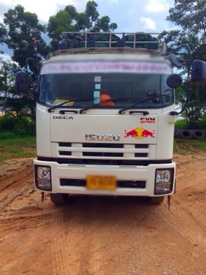 ขายด่วน รถสิบล้อเพลาเดียว   Isuzu deca  fvm  240  ปี 56  วิ่งแสนกว่าโล  สภาพดีมาก  พร้อมใช้งาน