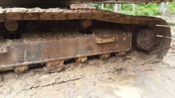 รถแบคโฮ KOMATSU PC200 16000 ชั่วโมง รุ่น8