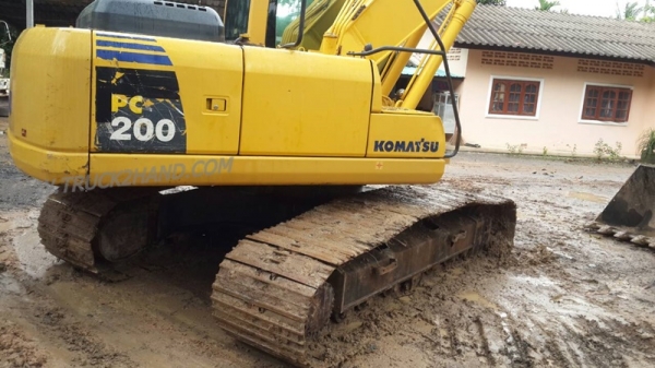 รถแบคโฮ KOMATSU PC200 16000 ชั่วโมง รุ่น8